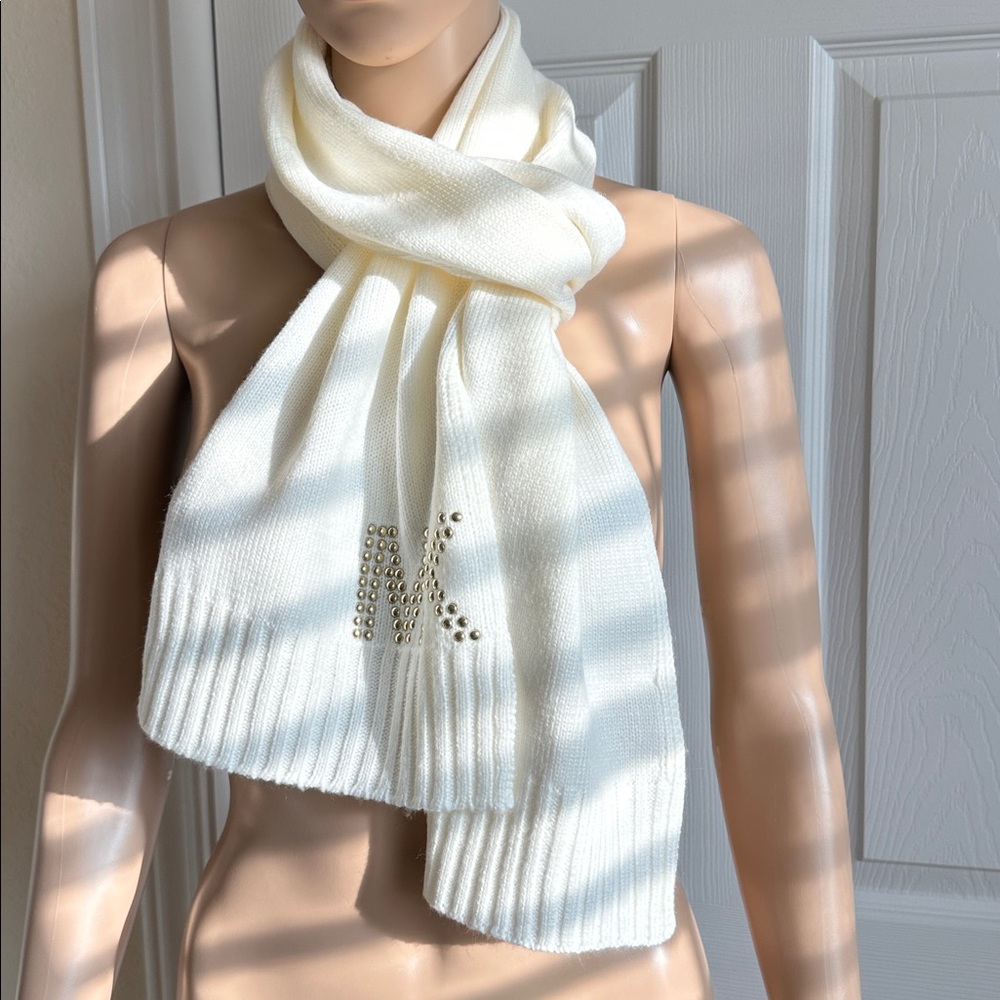 MICHAEL Michael Kors Cream Knit Scarf - Picture 3 of 12